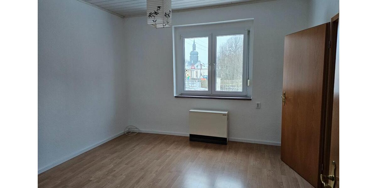 Erdgeschoßwohnung Kaulsdorf - 4 Zimmer, 94 m&sup2;, 490&euro; | Angebot:25297528