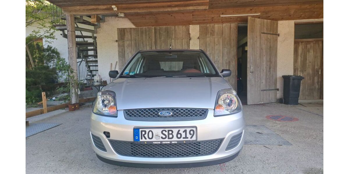Ford Fiesta 108.000 km 2.750 &euro; Söchtenau 83139