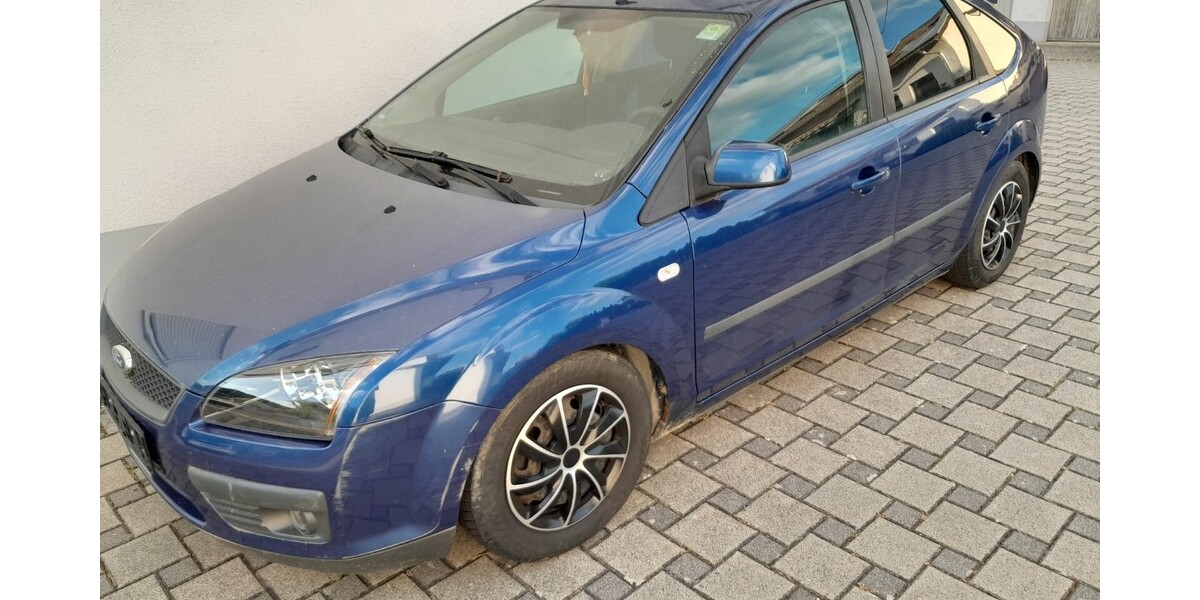 Ford Focus 195.982 km 2.300 € Schelklingen 89601
