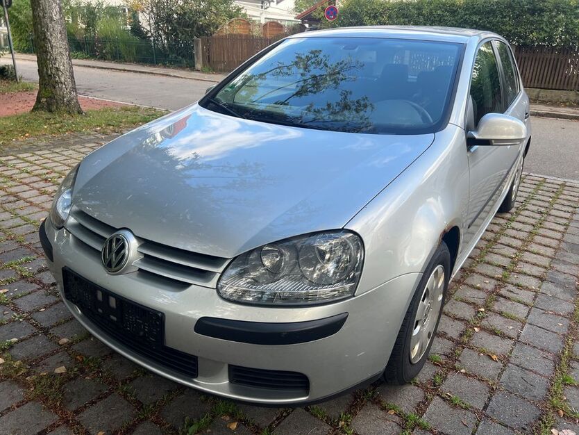 VW Golf 299.000 km 850 € München 81673