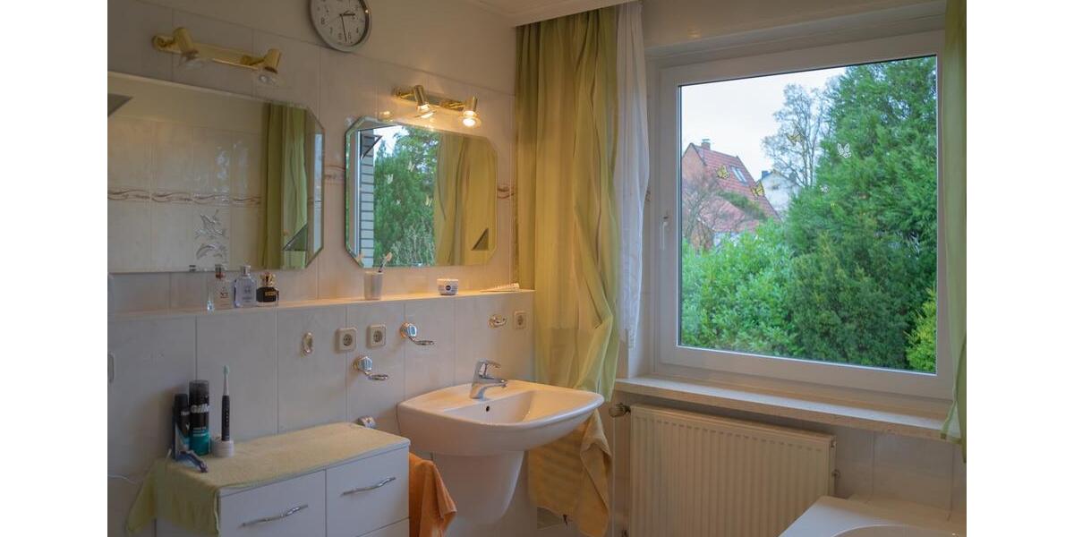 Raumwunder in ruhiger Lage – perfekt für Familien & Generationen 9 zimmer