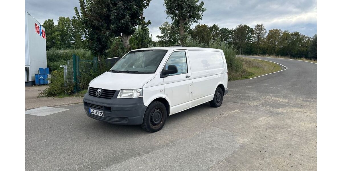 VW T5 Transporter 280.000 km 3.999 € Bad Salzufeln 32108