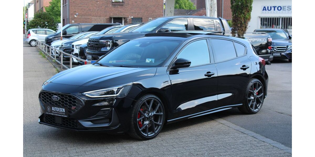Ford Focus 50.000 km 31.800 &euro; Neuss 41468