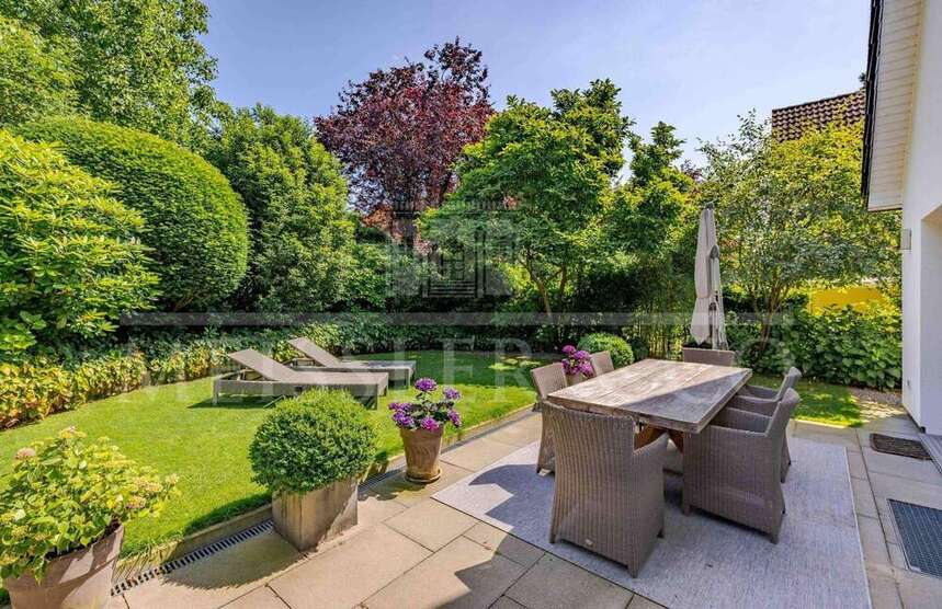 Haus zum Kaufen in Hamburg 2.190.000 € 192 m²