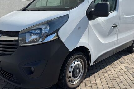 Opel Vivaro 178.000 km 9.390 &euro; sinsheim 74889