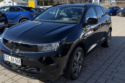 Opel Grandland (X) 14.500 km 23.190 &euro; Schneeberg 08289
