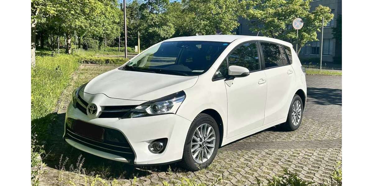 Toyota Verso 150.000 km 13.400 &euro; Bonn 53227