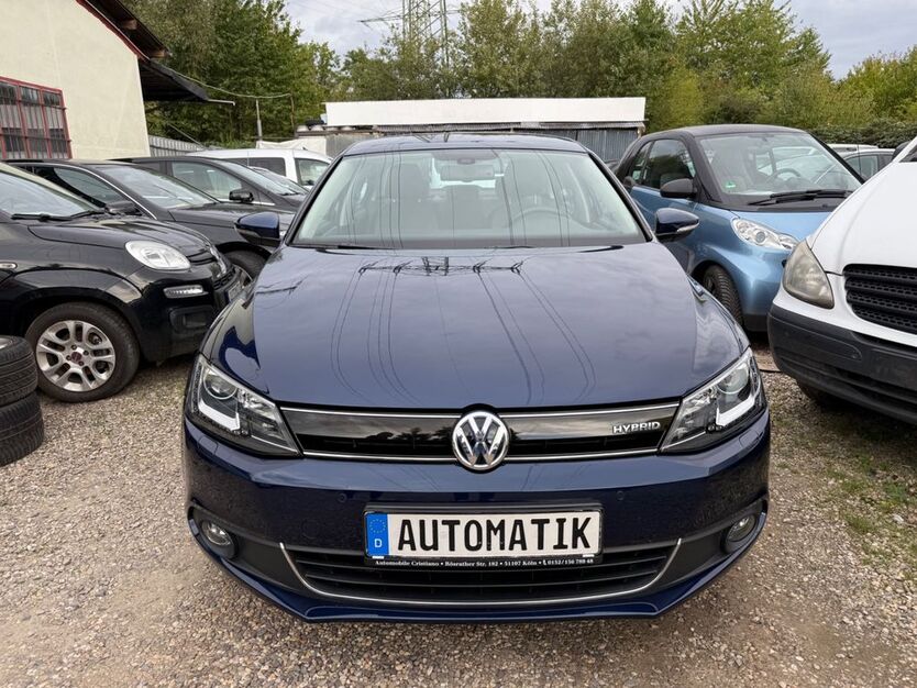 VW Jetta 169.000 km 8.499 € Köln 51107