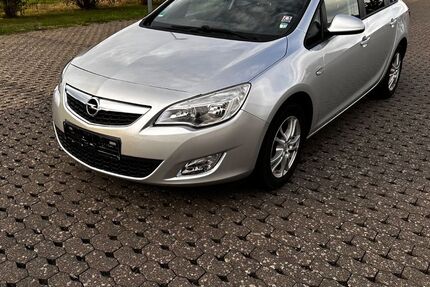 Opel Astra 127.800 km 1.999 &euro; Siershahn 56427