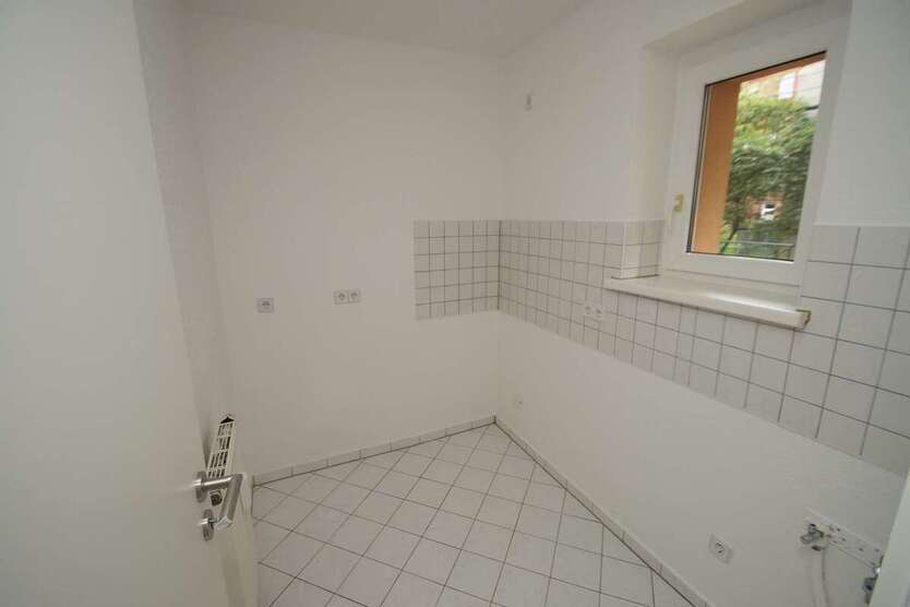 Provisionsfrei! 2-Zi.-Wohnung mit Wintergarten im Herzen von Erfurt! fast 5% Rendite möglich 2 zimmer