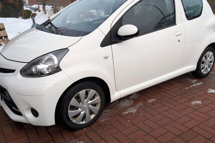 Toyota Aygo (X) 119.800 km 4.390 &euro; Pullenreuth 95704