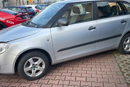Skoda Fabia 91.000 km 3.100 &euro; zwickau 08064