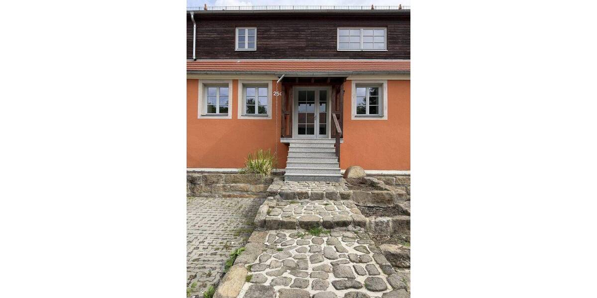 Reihenmittelhaus Pirna ot Graupa Graupa - 5 Zimmer, 195 m&sup2;, 1.950&euro; | Angebot:26827048