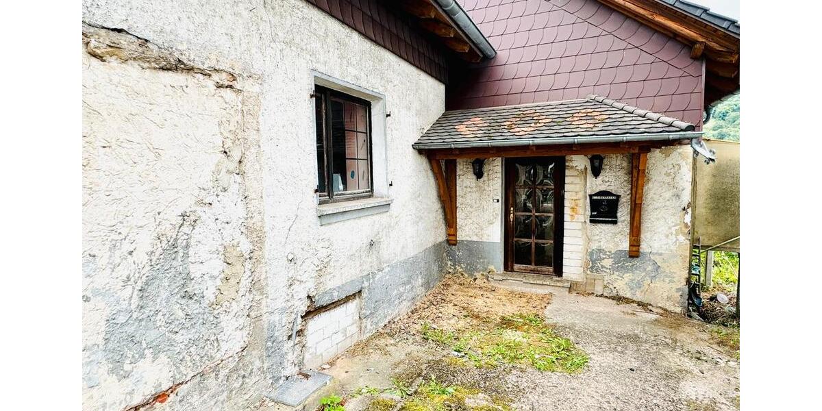 Einfamilienhaus Schmelz - 6 Zimmer, 150 m&sup2;, 89.000&euro; | Angebot:27117405