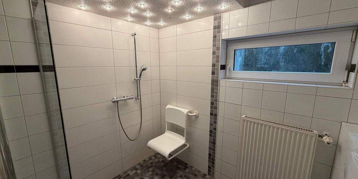 Einfamilienhaus Bad Berleburg - 1 Zimmer, 328 m&sup2;, 350.000&euro; | Angebot:25601236