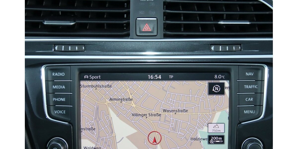 VW Tiguan 2.0TDI HIGHLINE/4-MOTION/VIRTUAL/PANORAMA 162.880 km 18.900 &euro; Villingen-Schwenningen 78054
