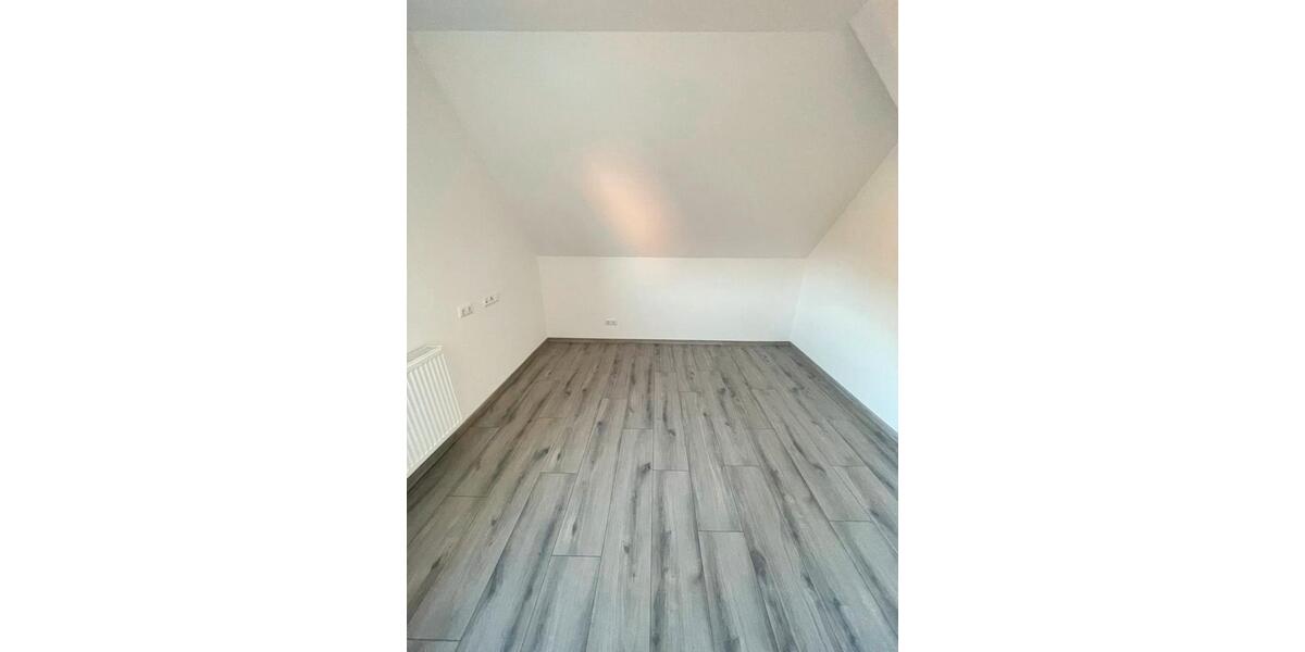 Dachgeschoßwohnung Hückelhoven - 2 Zimmer, 42 m&sup2;, 575&euro; | Angebot:26032961