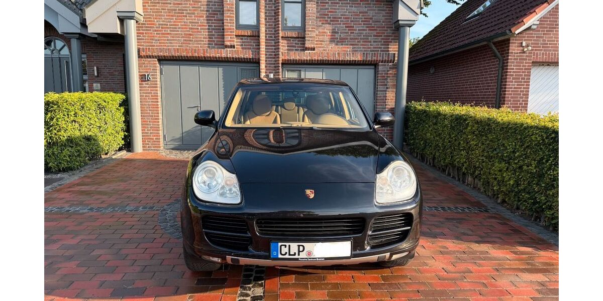 Porsche Cayenne 228.800 km 8.300 &euro; Löningen 49624
