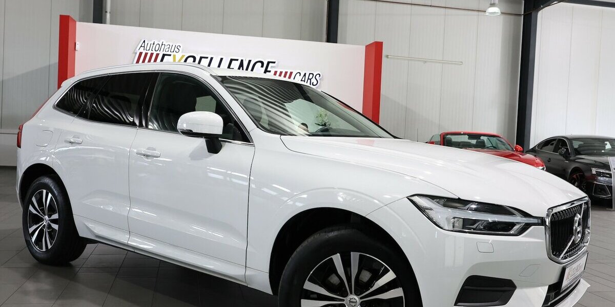 Volvo XC60 D4 MOMENTUM PRO / PANORAMA, MATRIX-LED 130.000 km 26.991 &euro; Hamm 59077