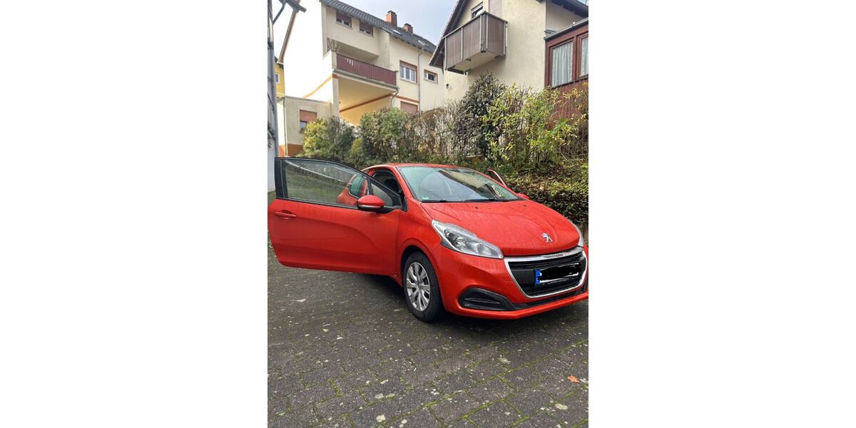 Peugeot 208 69.000 km 5.999 € Frankfurt 60435