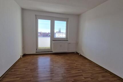 Einziehen und Wohlfühlen! Wohlfühloase mit Balkon in zentraler Lage – Mit Einrichtungsgutschein*