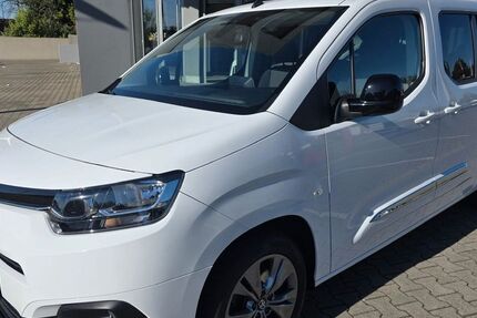 Toyota Proace City 56.950 km 25.900 &euro; Königsbrunn / Augsburg 86343
