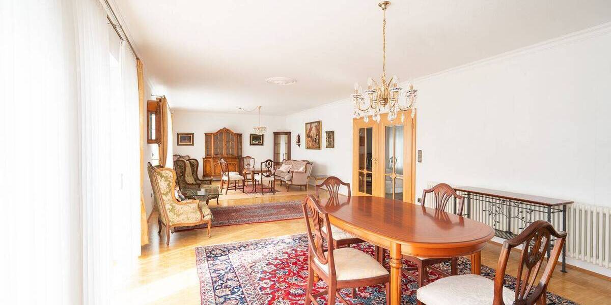 Einfamilienhaus Hohenroth - 6 Zimmer, 285 m&sup2;, 485.000&euro; | Angebot:26028493