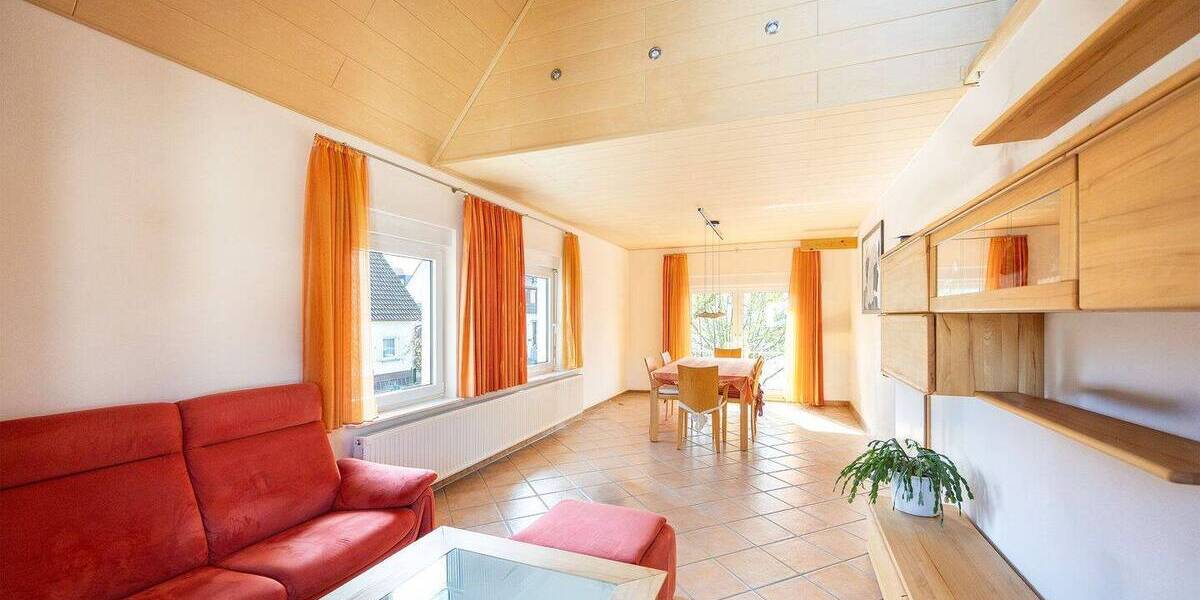 Mehrfamilienhaus, Wohnhaus Vaihingen an der Enz Kleinglattbach - 7 Zimmer, 166 m&sup2;, 599.000&euro; | Angebot:26345662