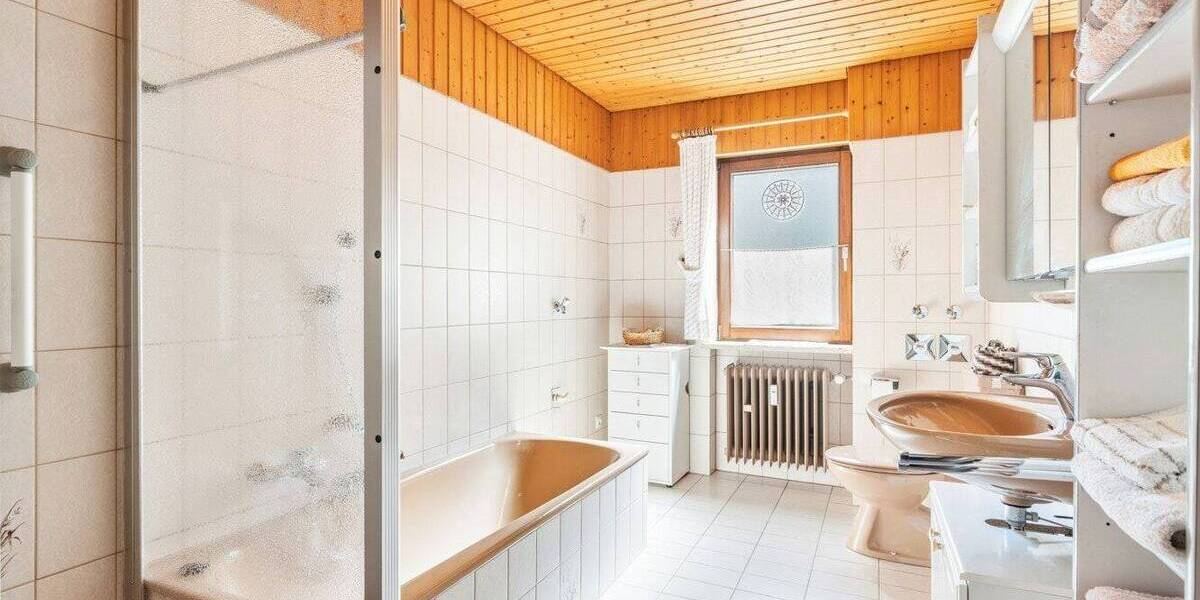 Etagenwohnung Radolfzell - 2 Zimmer, 73 m&sup2;, 275.000&euro; | Angebot:26867281
