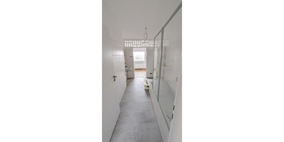 Dachgeschoßwohnung Bretten - 4 Zimmer, 84 m&sup2;, 890&euro; | Angebot:25989685