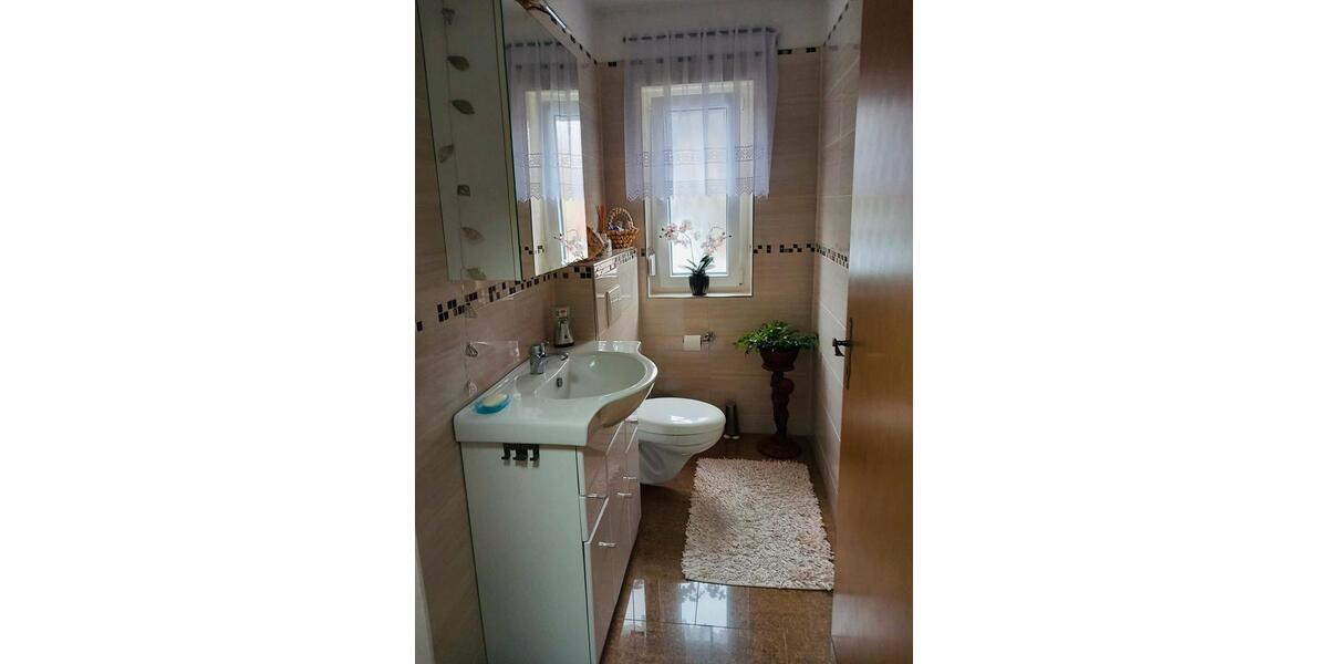 Erdgeschoßwohnung Wunsiedel - 3 Zimmer, 75 m&sup2;, 105.000&euro; | Angebot:26051552