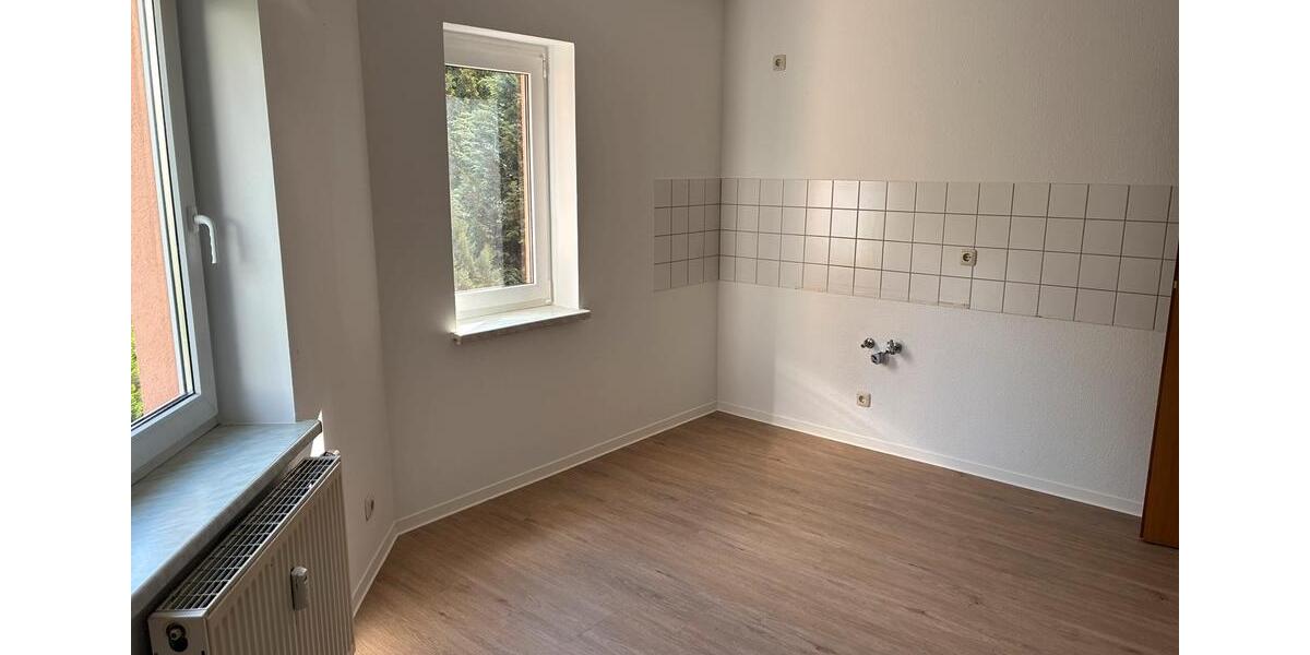 Etagenwohnung Forst (Lausitz) - 2 Zimmer, 64 m&sup2;, 400&euro; | Angebot:26545686