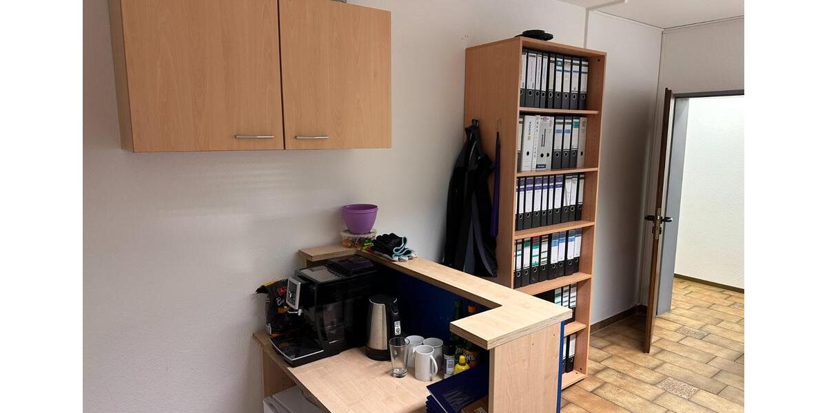 Moderne Büroräume mit eigenem Eingang und optionalen Lagerflächen in ruhiger Lage - Tülau zimmer
