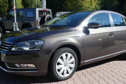 VW Passat 114.700 km 9.990 &euro; Schneeberg 08289