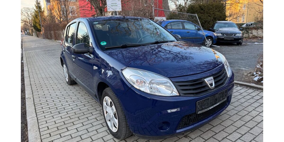 Dacia Sandero 115.000 km 1.700 &euro; Dresden 01139