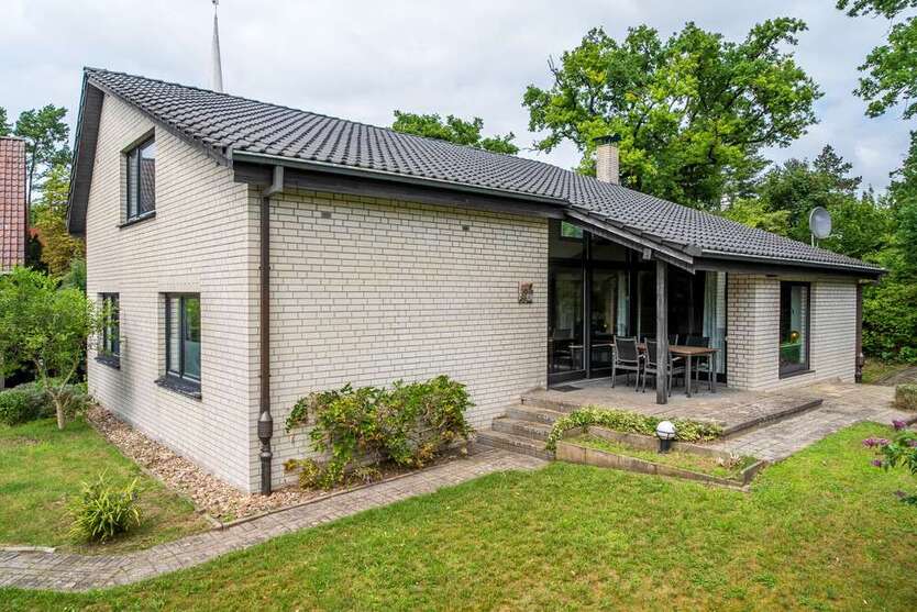 Haus zum Kaufen in Oldenburg 395.000 € 176.37 m² 5 zimmer