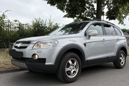 Chevrolet Captiva 143.500 km 5.490 € Hamburg 22045