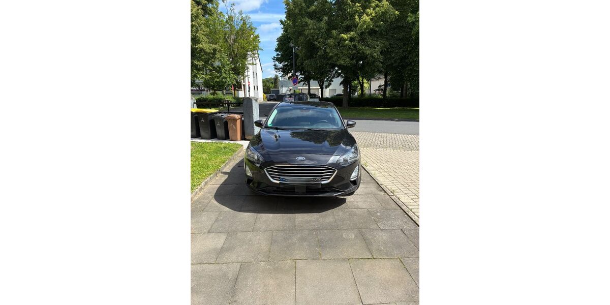 Ford Focus 60.000 km 17.100 &euro; Troisdorf 53842