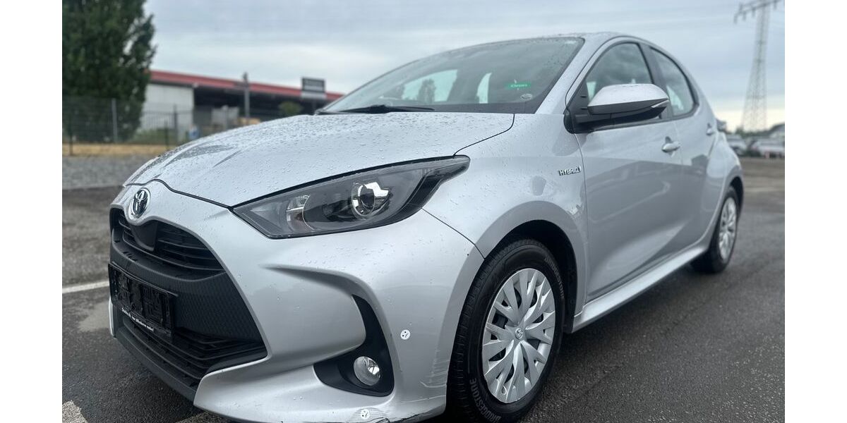 Toyota Yaris 93.000 km 13.500 &euro; Blankenfelde-Mahlow 15831