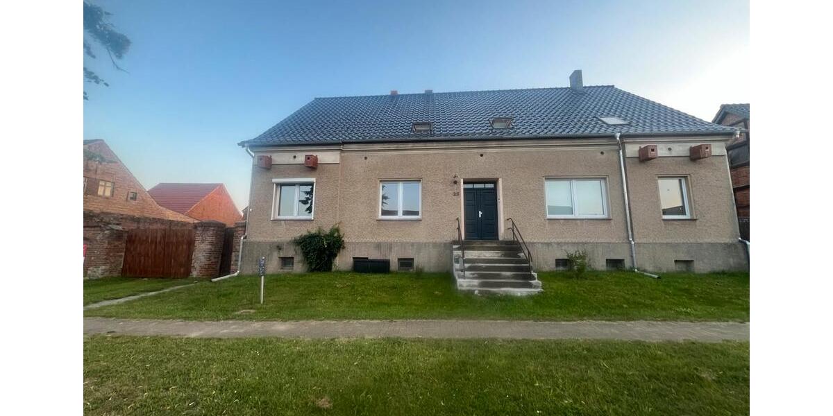 Einfamilienhaus Löwenberger Land - 7 Zimmer, 300 m&sup2;, 285.000&euro; | Angebot:26966042