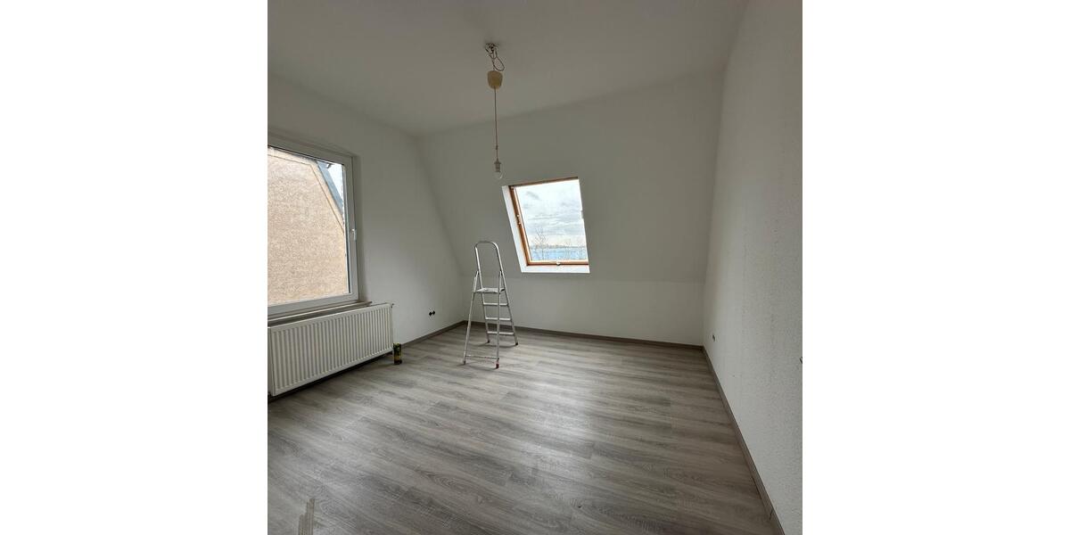 Dachgeschoßwohnung Dortmund Bövinghausen - 4.5 Zimmer, 92 m&sup2;, 1.300&euro; | Angebot:26320457