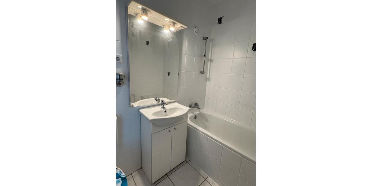 Etagenwohnung Sankt Augustin - 2 Zimmer, 72 m&sup2;, 1.300&euro; | Angebot:25967653