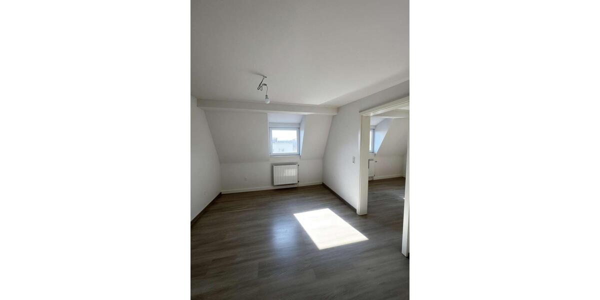 Modern sanierte 4-Zimmer-Dachgeschosswohnung in ruhiger Lage von Recklinghausen 4 zimmer