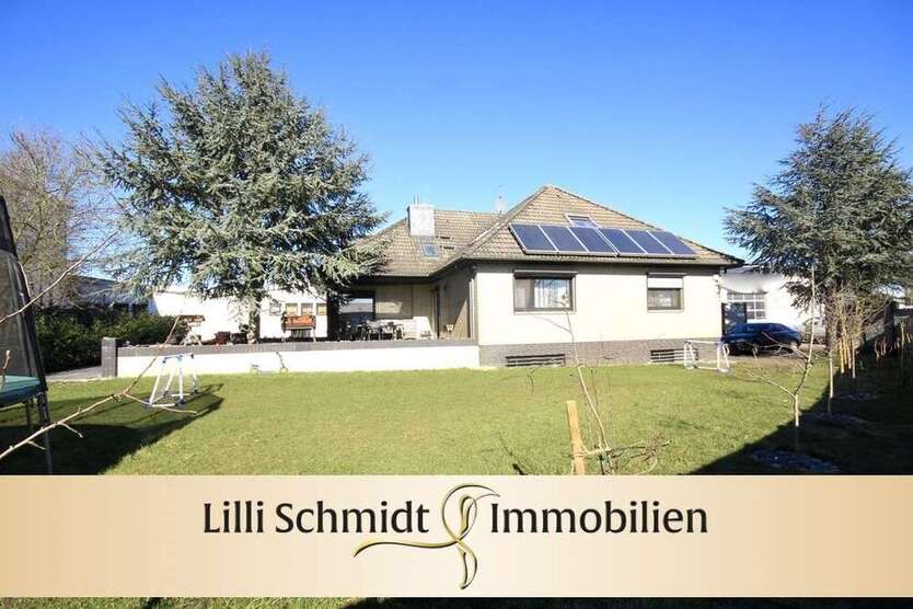 Haus zum Kaufen in Stuhr 449.000 € 280 m²
