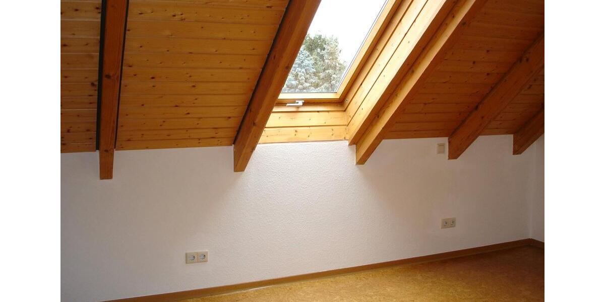 Dachgeschoßwohnung Neuenstadt am Kocher - 2 Zimmer, 110 m&sup2;, 950&euro; | Angebot:26415219
