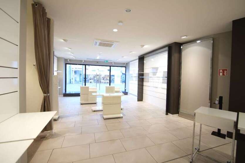 Einzelhandel in Troisdorf 1.680 € 148 m²