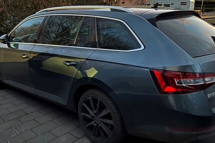 Skoda Superb 330.000 km 8.000 &euro; Stadtoldendorf 37627