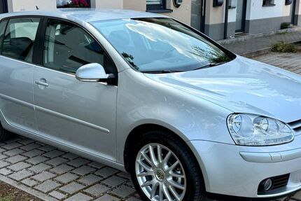 VW Golf 31.600 km 8.500 &euro; Burgthann 90559