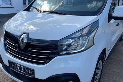 Renault Trafic 163.000 km 11.900 &euro; Lübeck 23566
