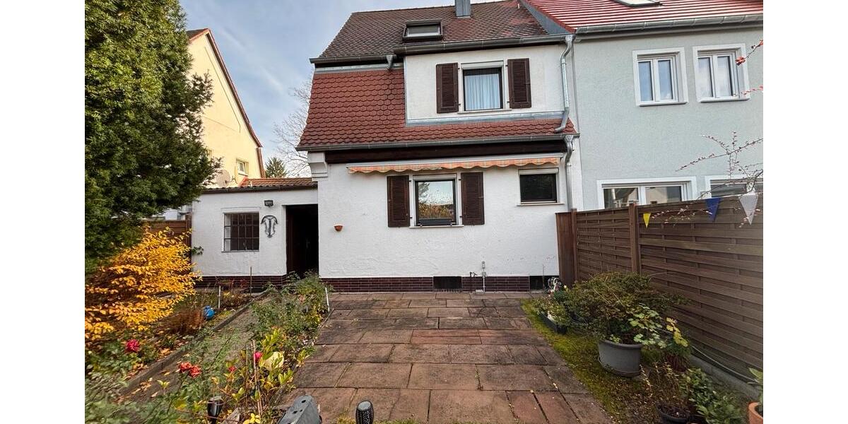 Doppelhaushälfte Nürnberg Herrnhütte - 1 Zimmer, 9 m&sup2;, 1.650&euro; | Angebot:26102329